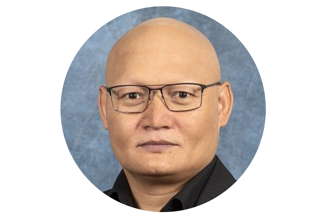 Michael U Dakeev headshot image
